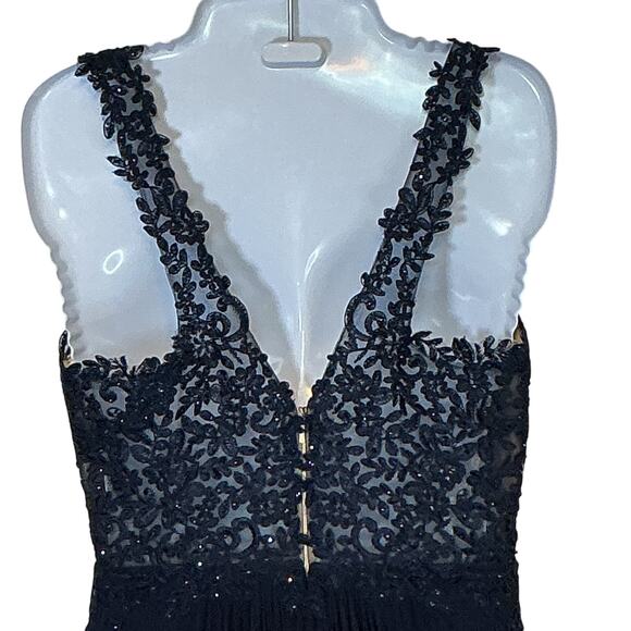 Faviana 8000 Rhinestones Lace Appliqued Long Mesh Deep V-Neck Dress Women 6 NWT - Picture 9 of 14